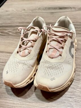 On Running Women's Cloudmonster in Moon | Fawn (blush) sz 7 used